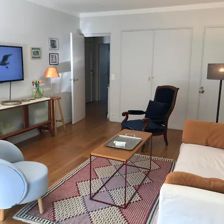 Standing-montparnasse Apartment Paris